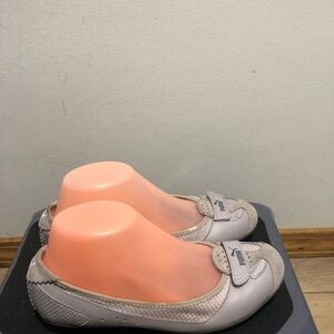 Puma Women's Light Gray Slip-On Ballet Flats Shoe Size 6.5